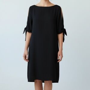 Vince Camuto Black Dress Size 14 Polyester with Bow Detail at Sleeves